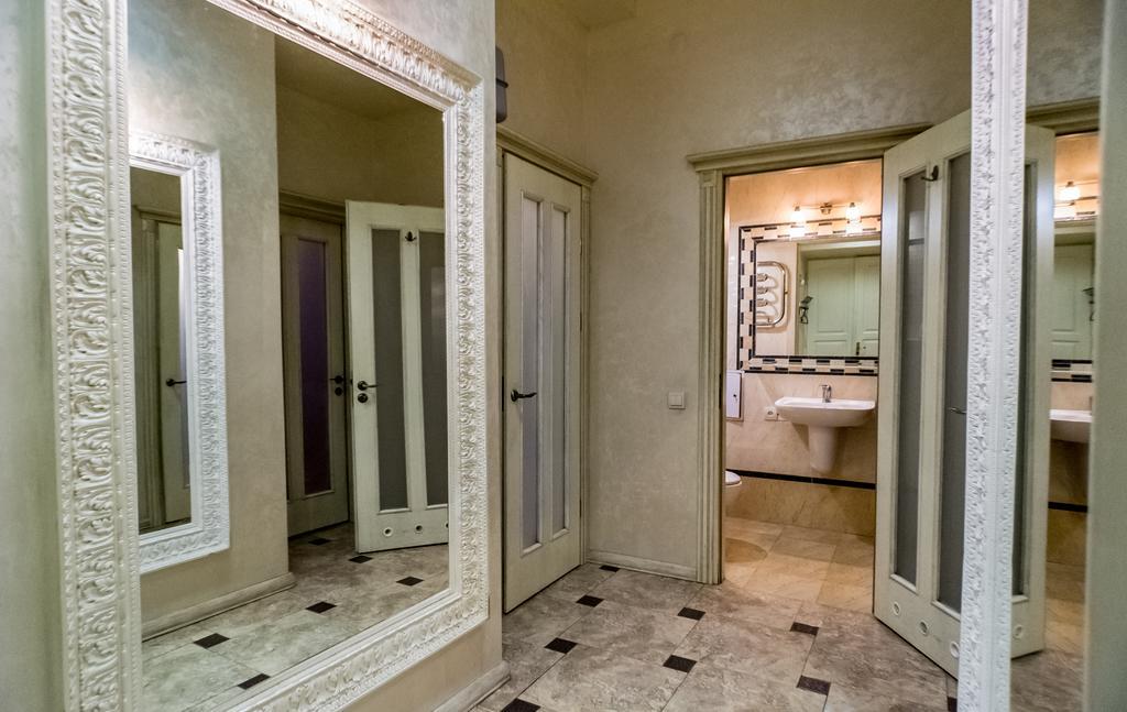 Apartment On Hutsulska 24H Electric Lviv Bagian luar foto